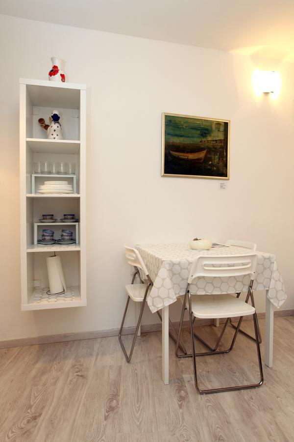 Apartma Mery Apartment *